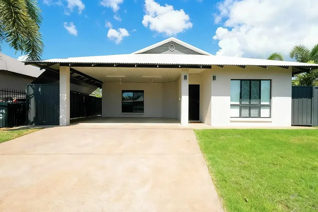 26 Liddy Crescent, Farrar, NT 830