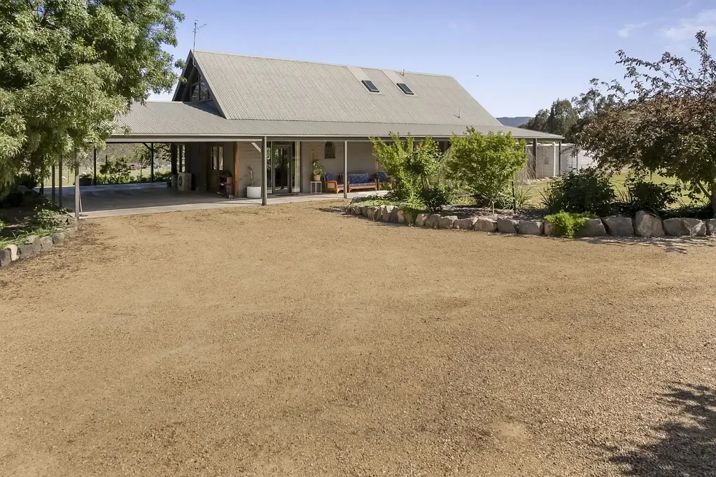 Mansfield 3ਬੈੱਡਰੂਮ A Picturesque Mudbrick Haven with Room to Roam
