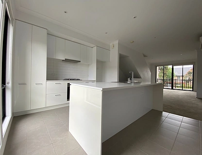 31 Ulmara Parkway, Maidstone, Western Melbourne, 3 Kuwarto, 2 Banyo, Townhouse