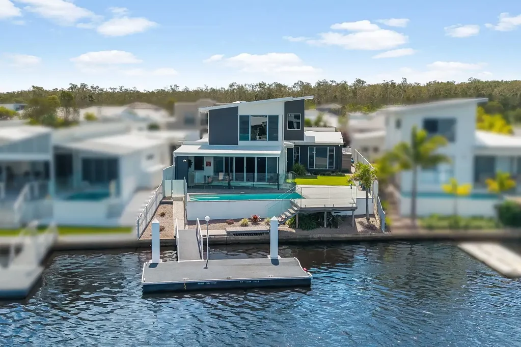 31 Bond Street, Pelican Waters, QLD 4551