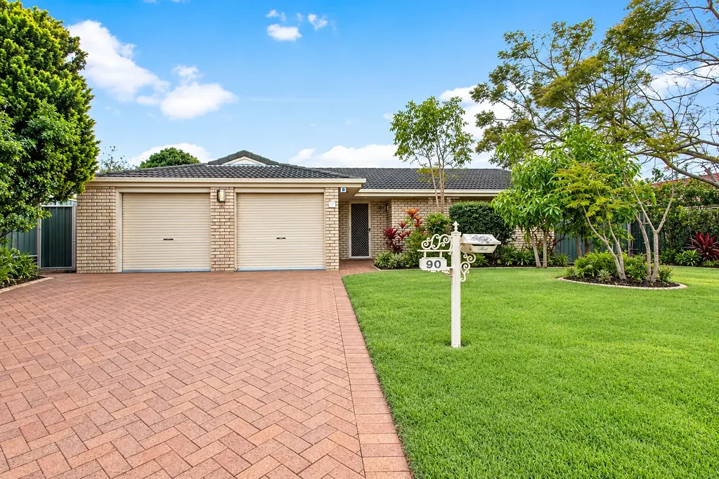 Deception Bay 3房 海滨魅力与居家舒适的完美融合 The Perfect Blend of Coastal Charm and Family Comfort