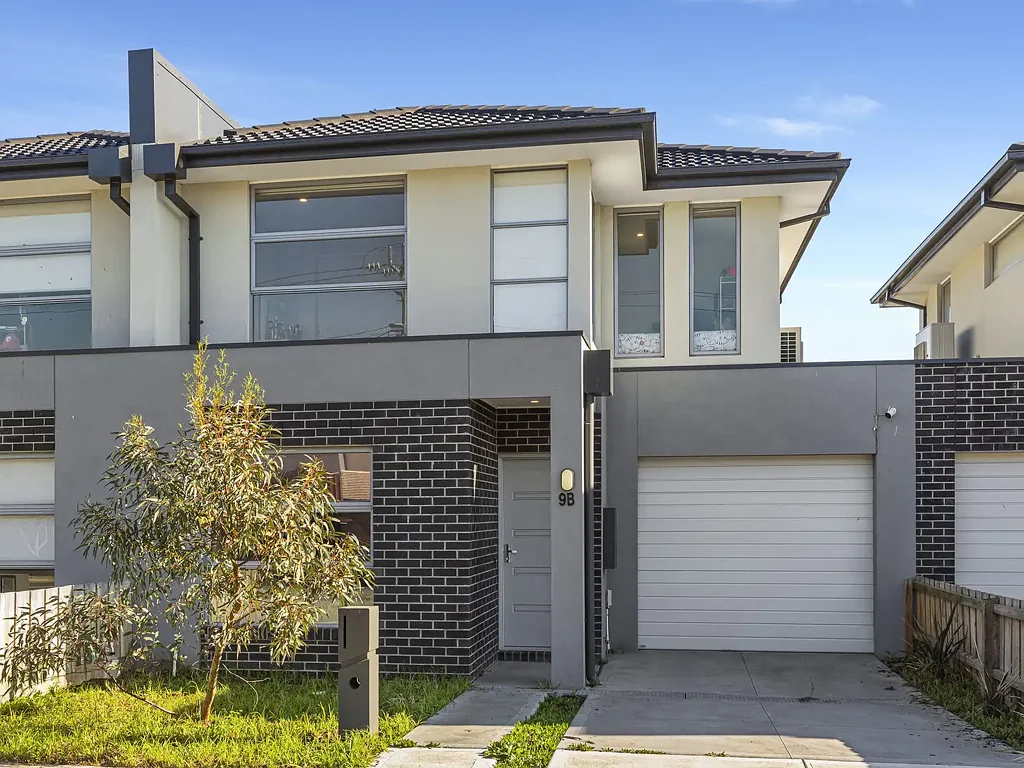 St Albans 3غرفة نوم Townhouse Goals? Tick. Owner's Corporation Fees? Cross.
