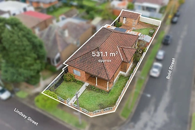 Burwood 4침실 Exciting potential on a premium corner parcel