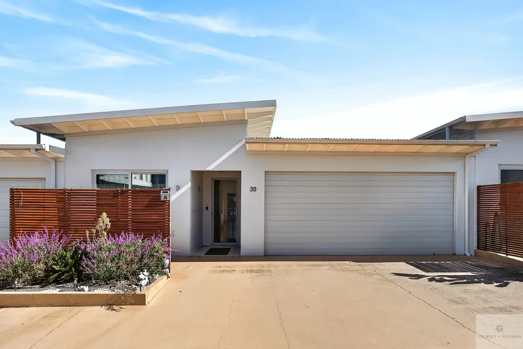Gilead 3 Slaapkamer This stunning architecturally designed, purpose-built home is located close to the clubhouse and amazing amenities that are on offer at Mt Gilead