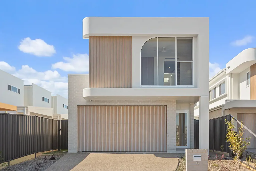 Architectural Elegance in the Heart of the Marina