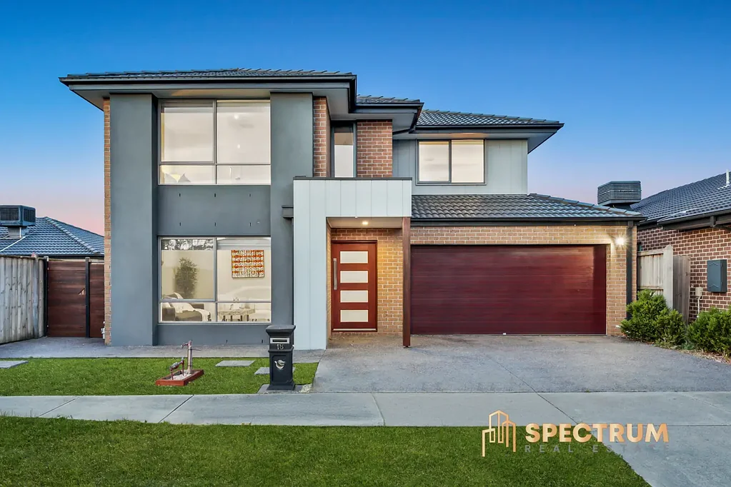 Lyndhurst 5房 宽敞开放空间 时尚现代厨房 主卧带Ensuite 双车库安全 低维护后院 风管供暖太阳能 Turn The Key & Love What You See !