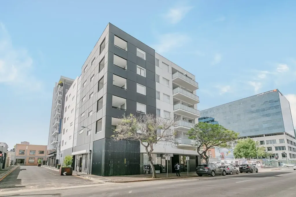 Spacious One-Bedroom Apartment in the Heart of Adelaide CBD