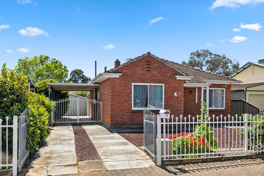 17 Dinwoodie Avenue, Clarence Gardens, SA 5039