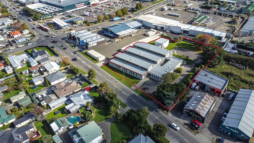 Roslyn Prime leasing opportunity!