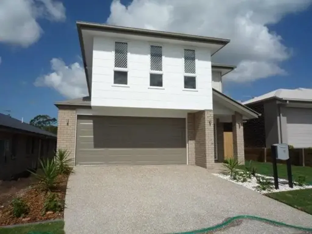 Two storey with 4 bedrooms!