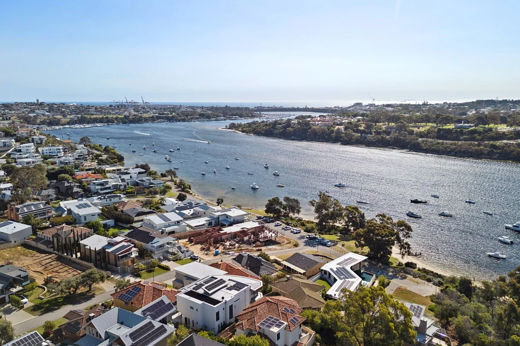 Bicton 4 Bedroom WORLD CLASS RIVERSIDE LOCATION!