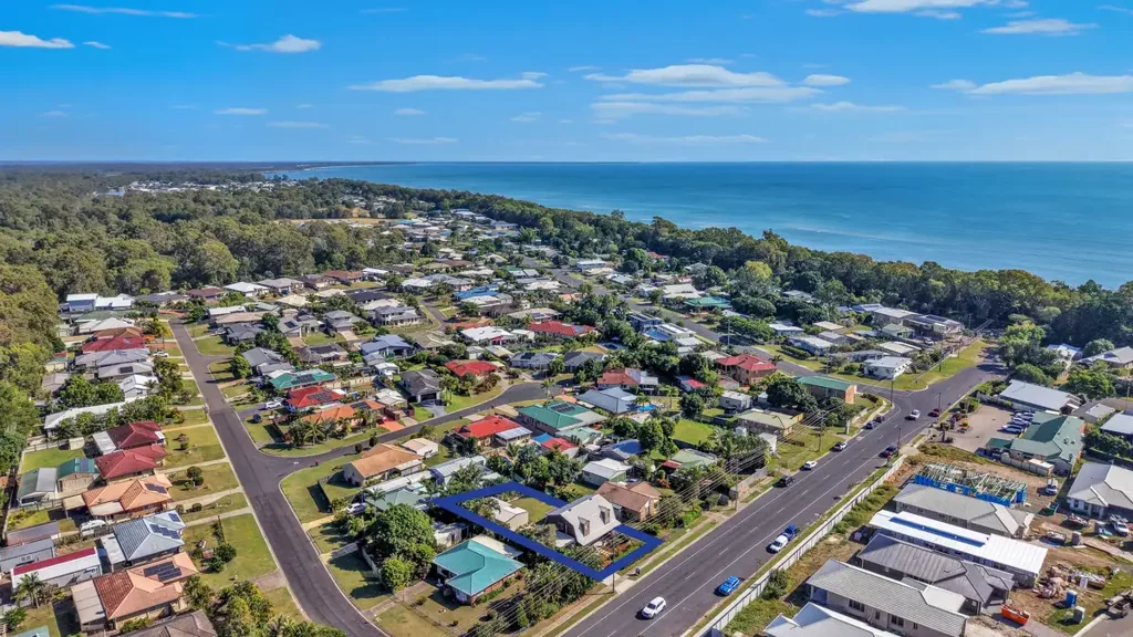 21 Jeppesen Road, Toogoom, QLD 4655