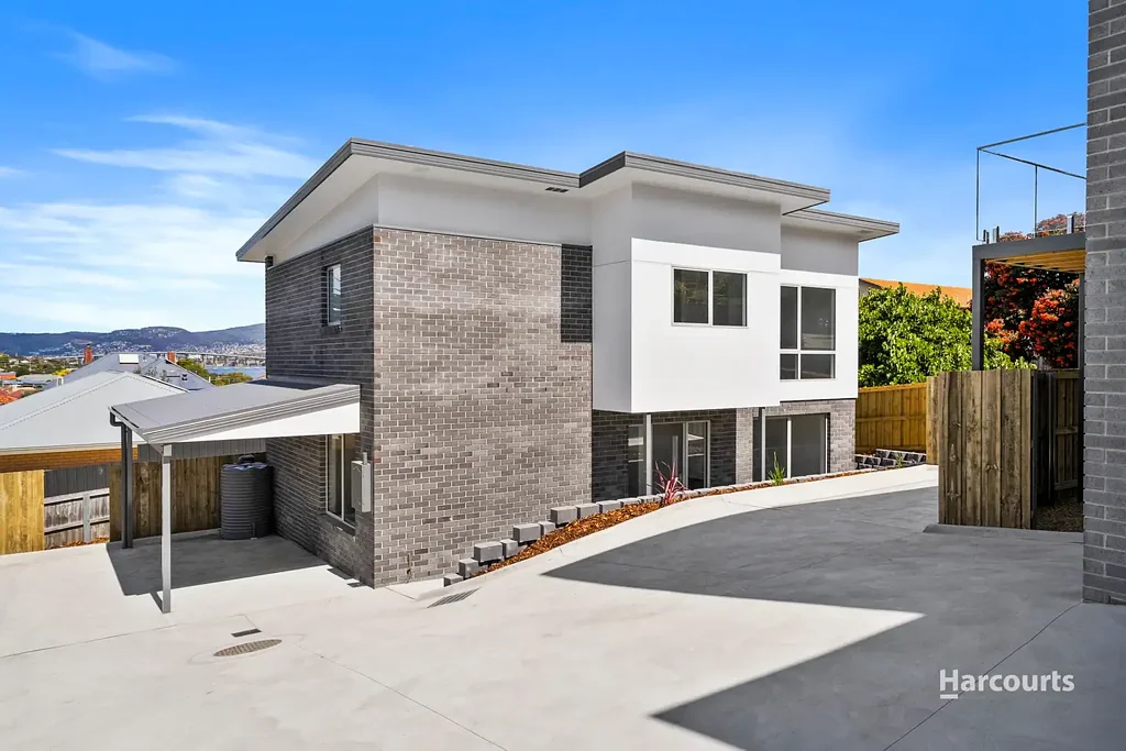 3/68 Malunna Road, Lindisfarne, TAS 7015