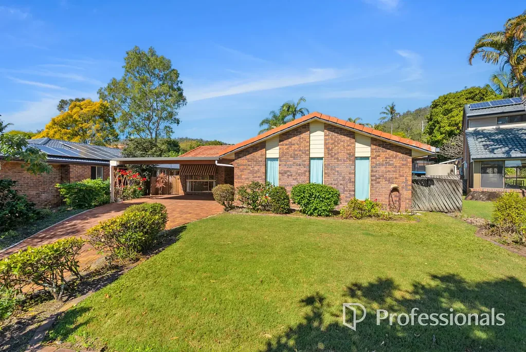 Keperra 3 Bedroom Perfectly positioned low set brick home!