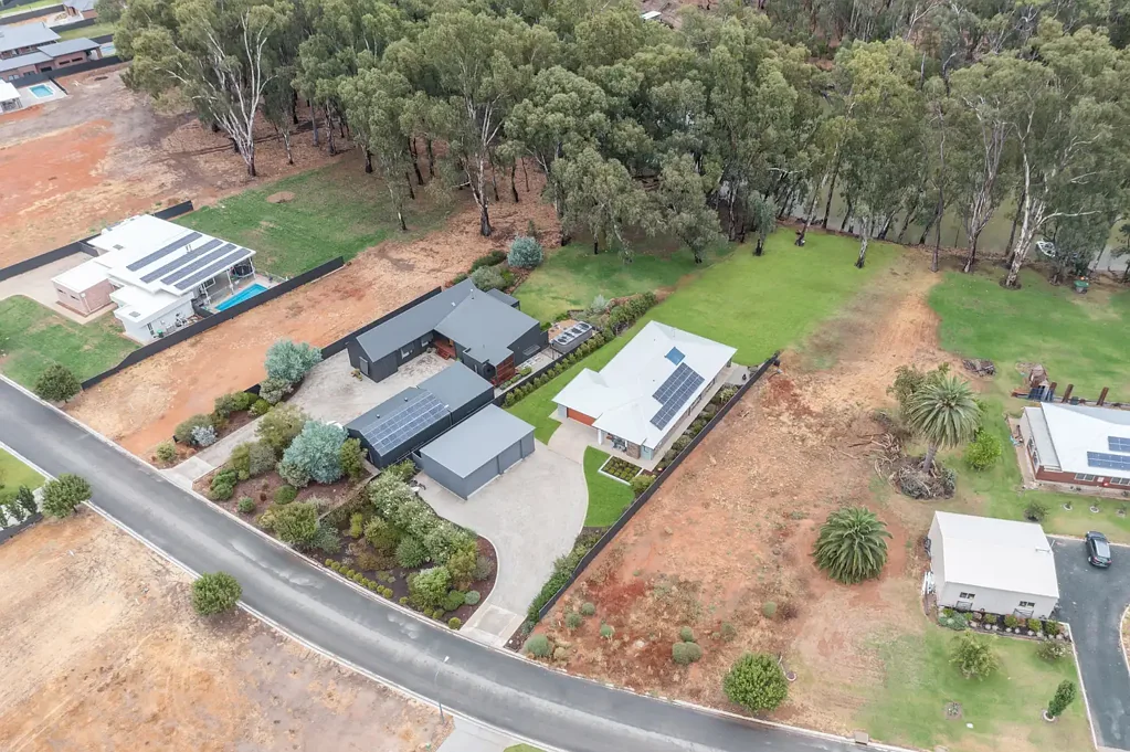 29 Armstrong Drive, Barham, NSW 2732