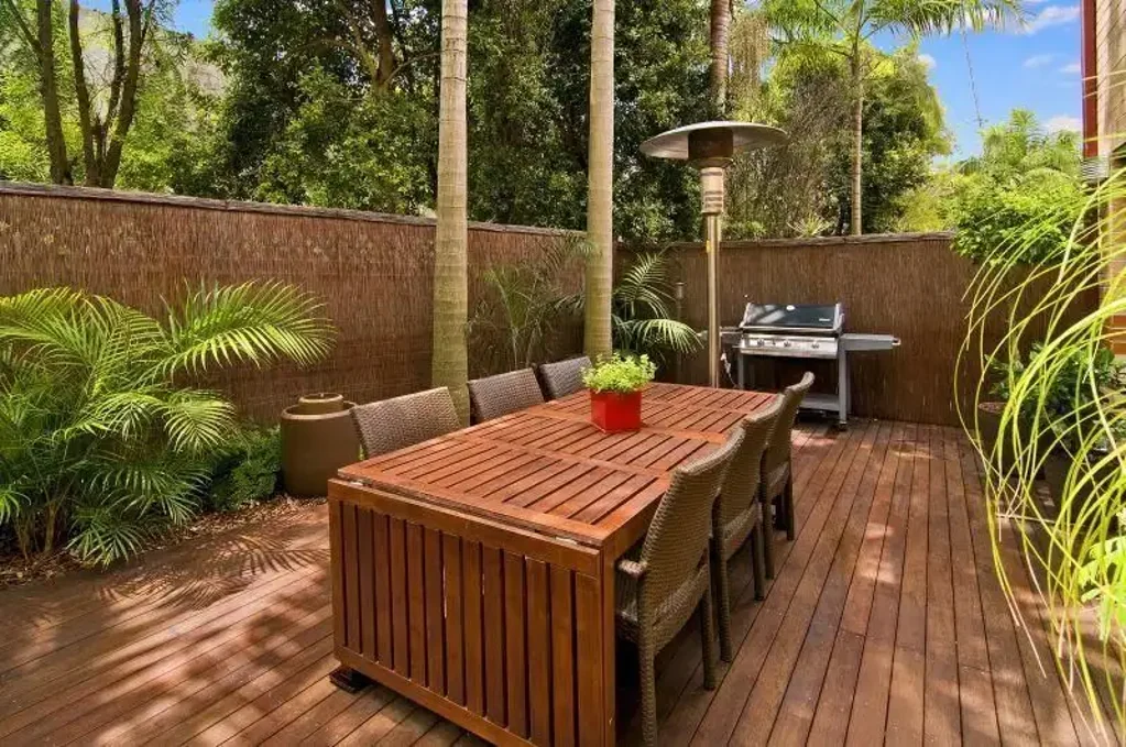 Spacious townhouse offers leafy haven