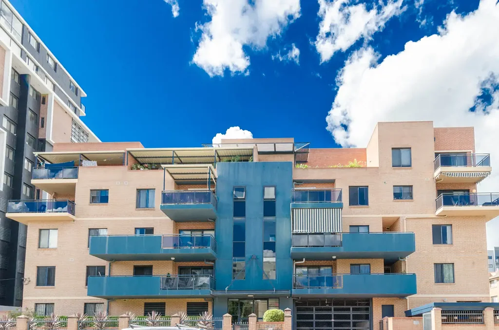 Spacious 3-Bedroom Apartment in Prime Location