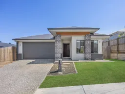 8 Tetra Crescent, Ripley