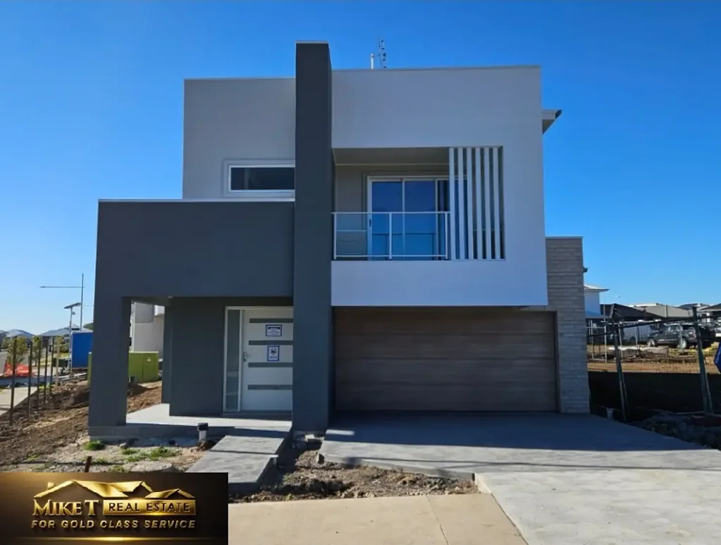 Calderwood 4房  STUNNING New McDonald Jones Home large 482m block