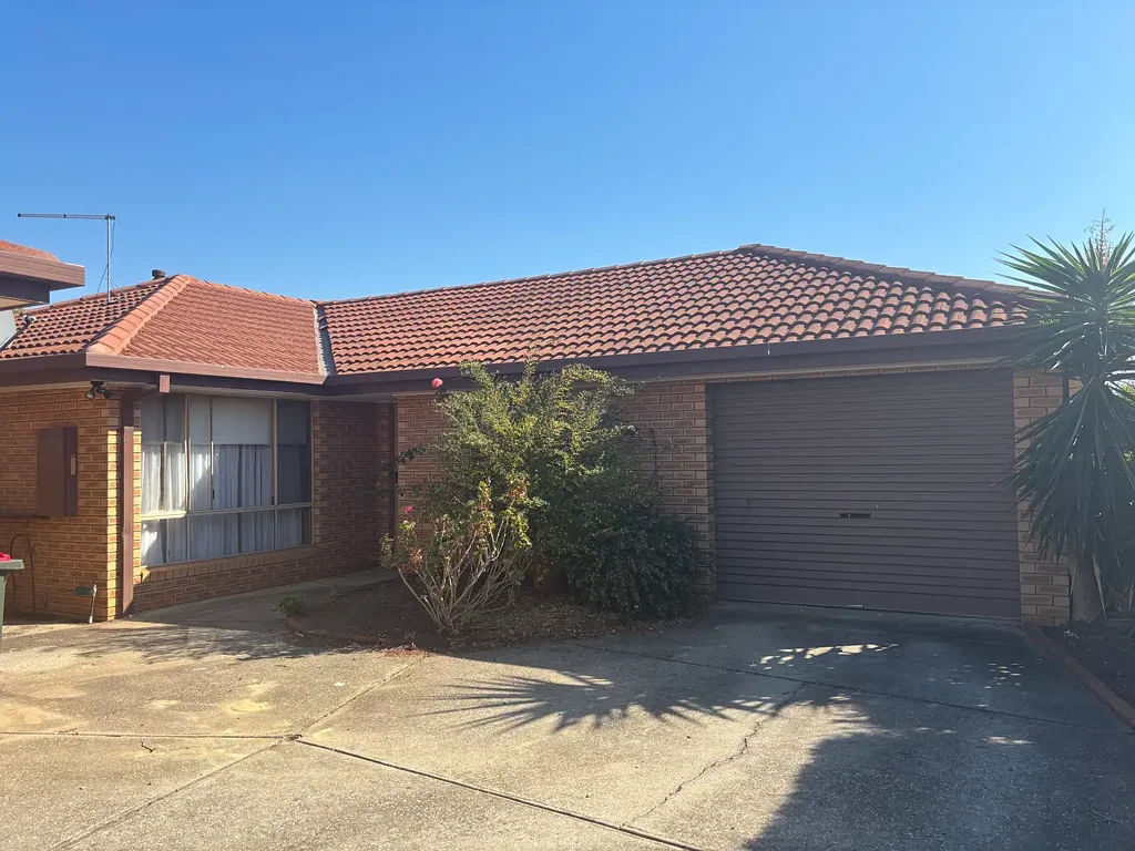 Tidy 3 Bedroom Unit!