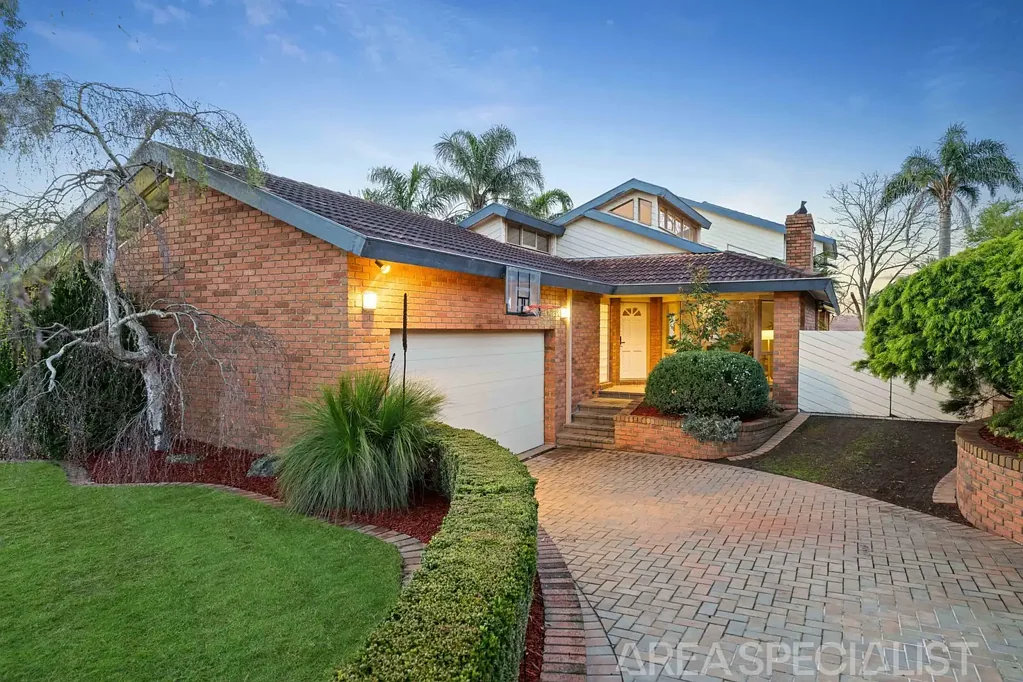 Langwarrin 5બેડરૂમ The Brief: A Family Treasure of Uncompromising Scale and Style