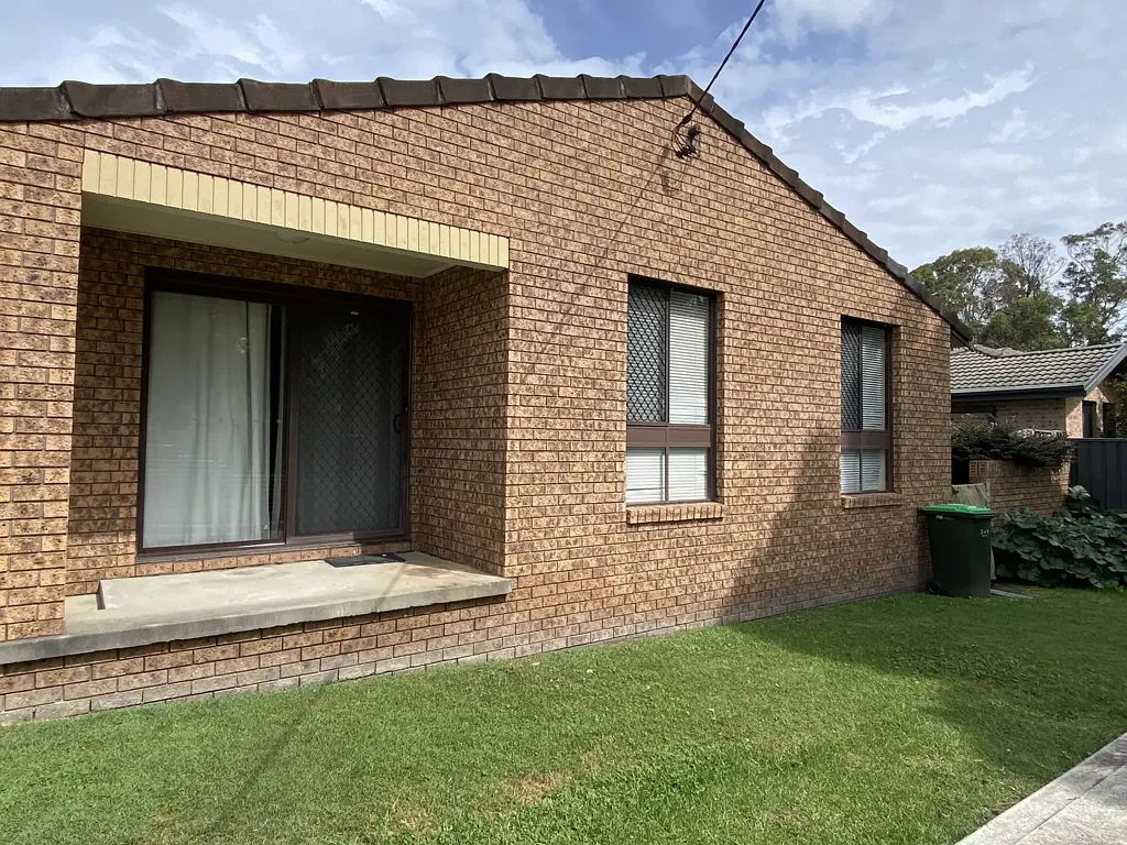 Generous 2 Bedroom Unit - Water Included