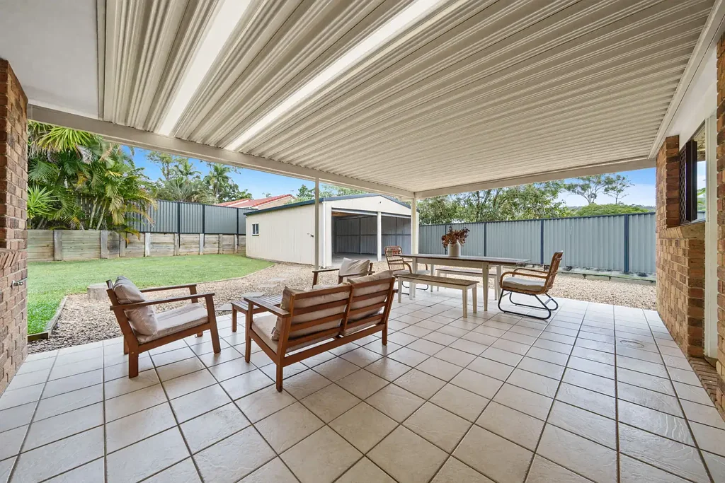 Nerang 3Kwarto FLAT BLOCK, MASSIVE SHED & A BACKYARD BUILT FOR MORE