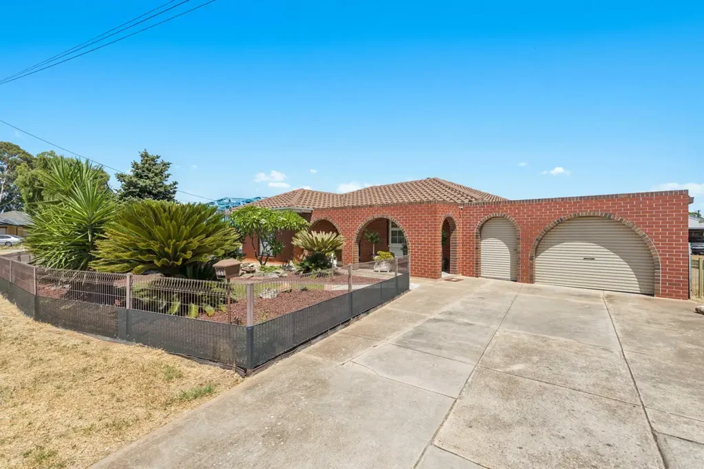 Parafield Gardens 3部屋 Space to Live, Room to Grow