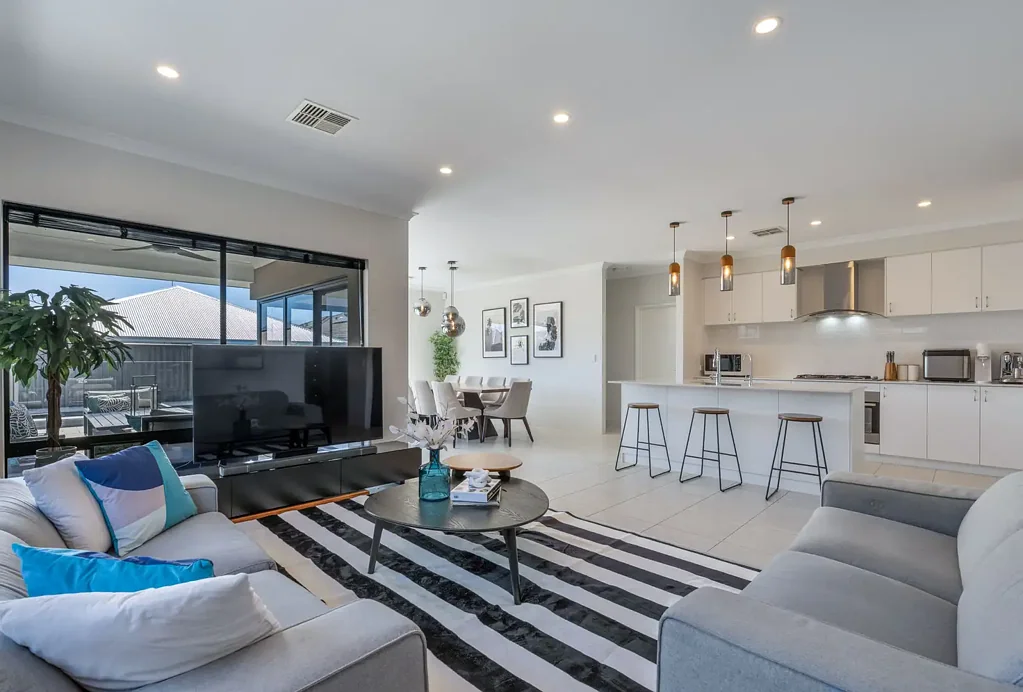 45 Kingsway, Madeley, WA 6065