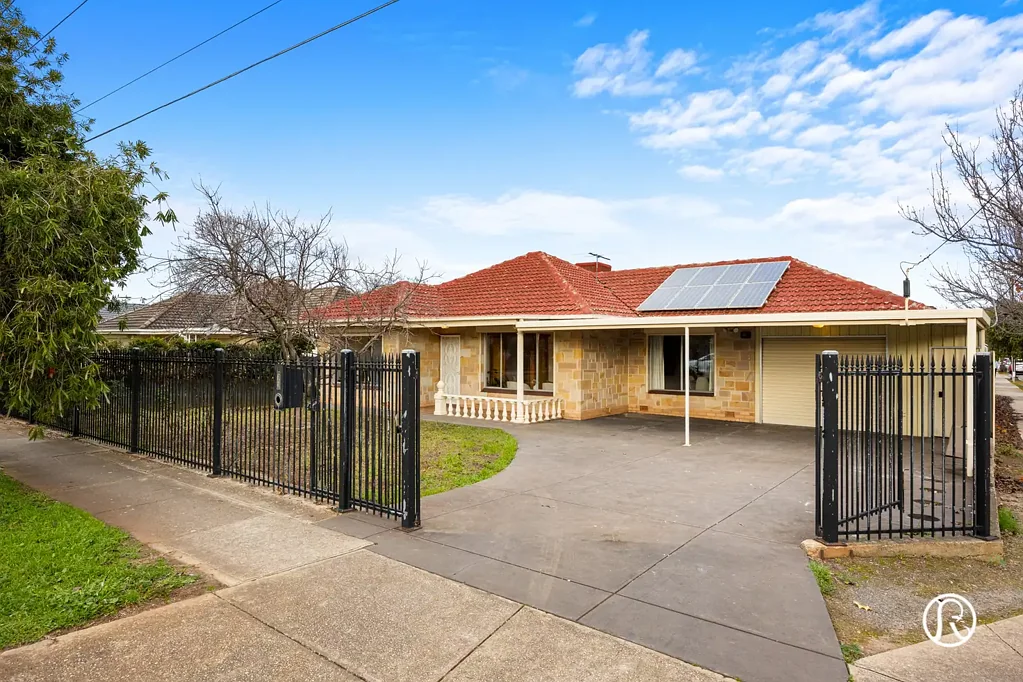 Klemzig 3 Slaapkamer Prime Corner location with Endless Potential