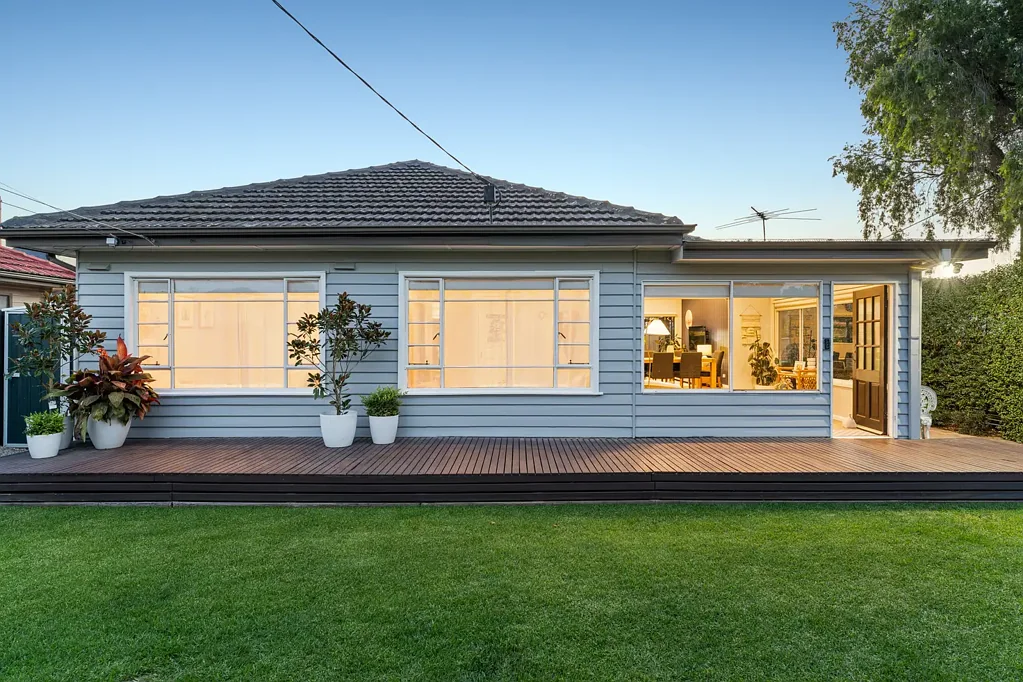 35 Conifer Avenue, Brooklyn, VIC 3012