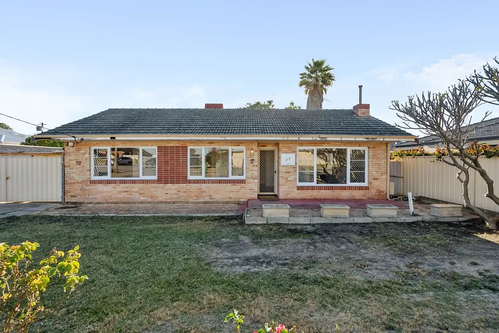 Morley 4कमरा DIVIDE AND RETAIN DUPLEX BLOCK