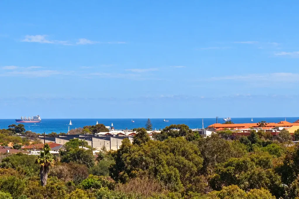 Hamilton Hill 2Kwarto STUNNING SUNSETS, OCEAN VIEWS & BEAUTIFULLY RENOVATED LIVING!