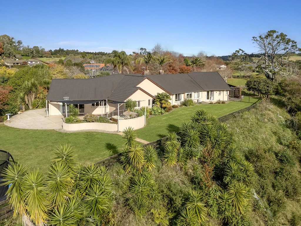 Oropi 6 Slaapkamer Mortgagee sale, 6-bed luxury estate