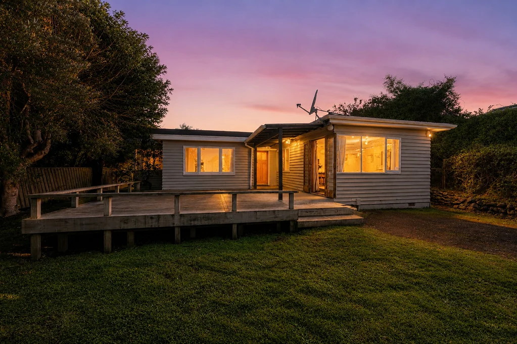 Raumati Beach 3Zimmer Your Raumati Beach Opportunity!