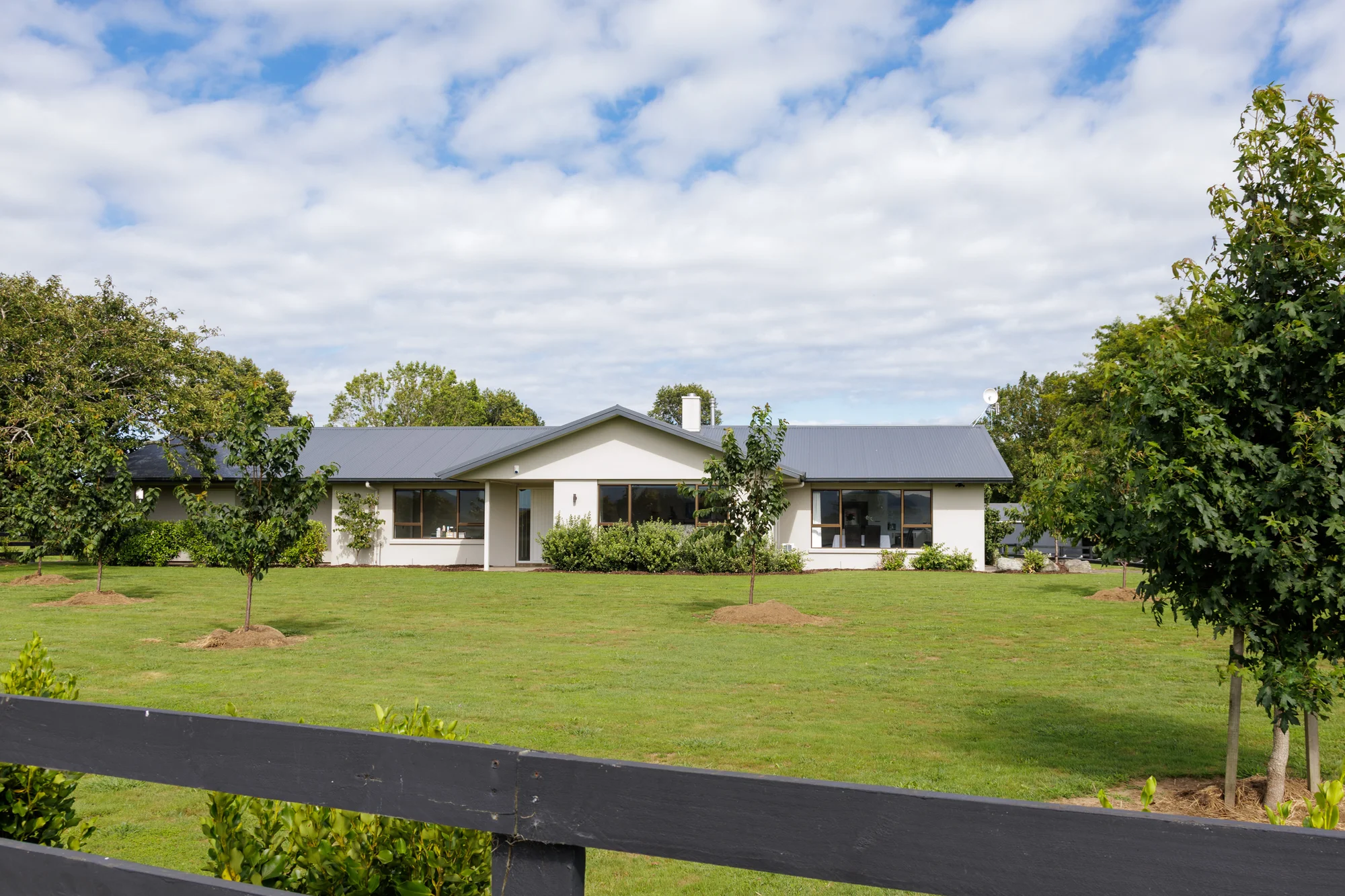 Matamata Country space with stunning Kaimai views