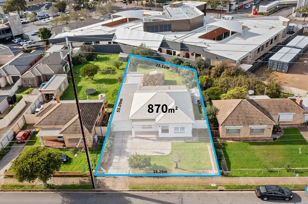 Woodville South 3房  Endless Potential on a Generous Allotment of Approx. 870m²
