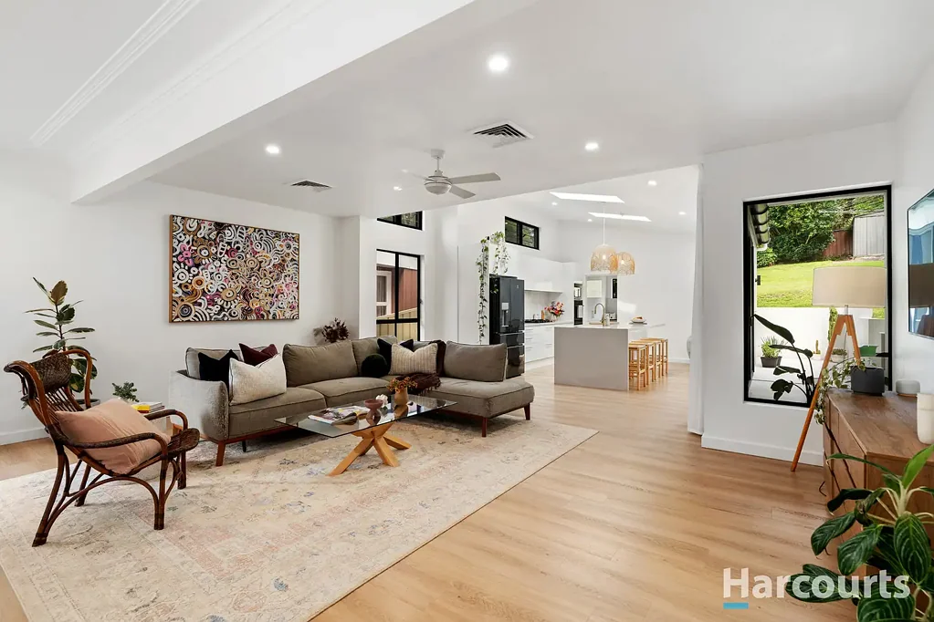 19 Kuranda Crescent, Kotara, NSW 2289