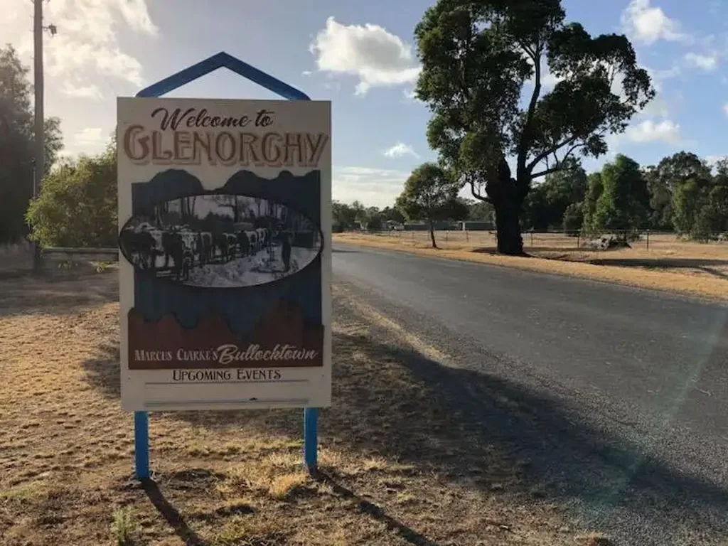 Glenorchy 1/4 acre residential land for sale to buy  in Glenorchy Victoria near Stawell Horsham Grampians Halls Gap