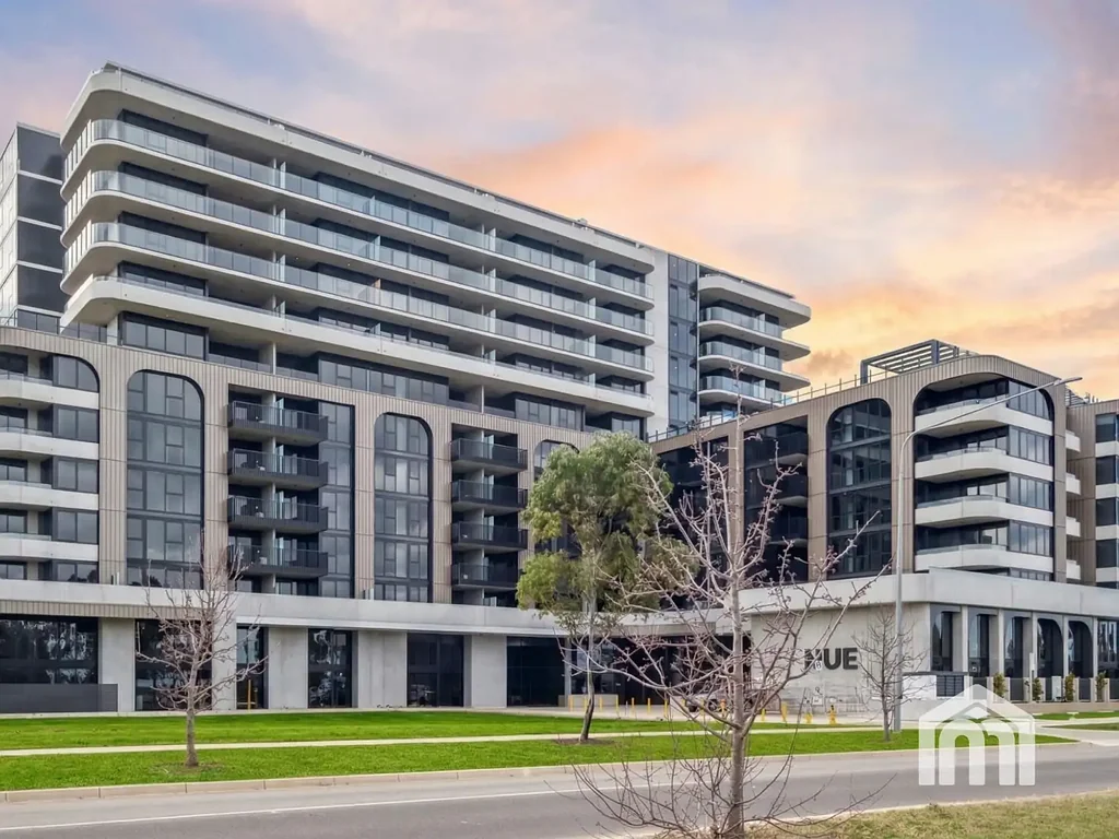 Gungahlin 2房  Contemporary Living with Reserve Outlooks in NUE