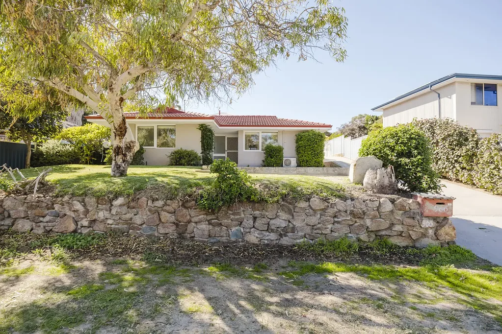 Wanneroo 4침실 Charming Central Wanneroo Home