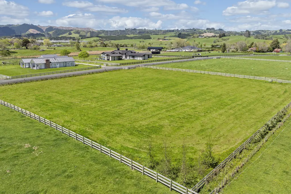 Clevedon  Picture perfect lifestyle section