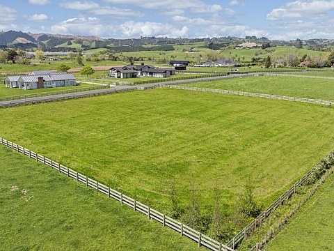 Clevedon  Picture perfect lifestyle section