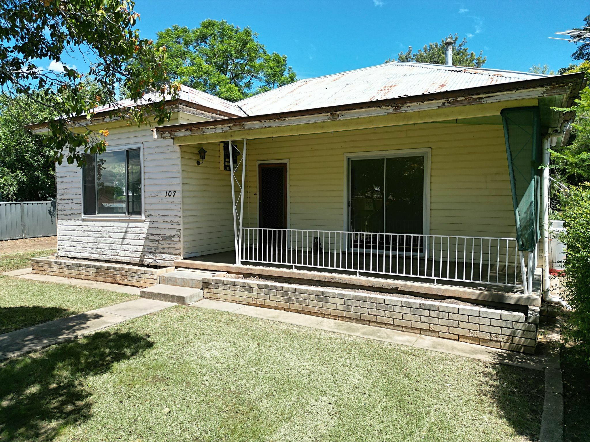 107 GEORGE ST, GUNNEDAH NSW 2380, 0 chambres, 0 salles de bain, House