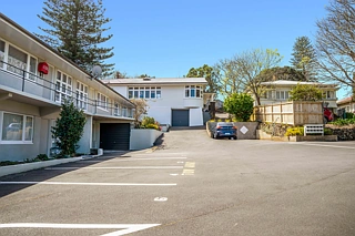 2 (1/2-7/2) Outhwaite Lane, Newmarket, Auckland City