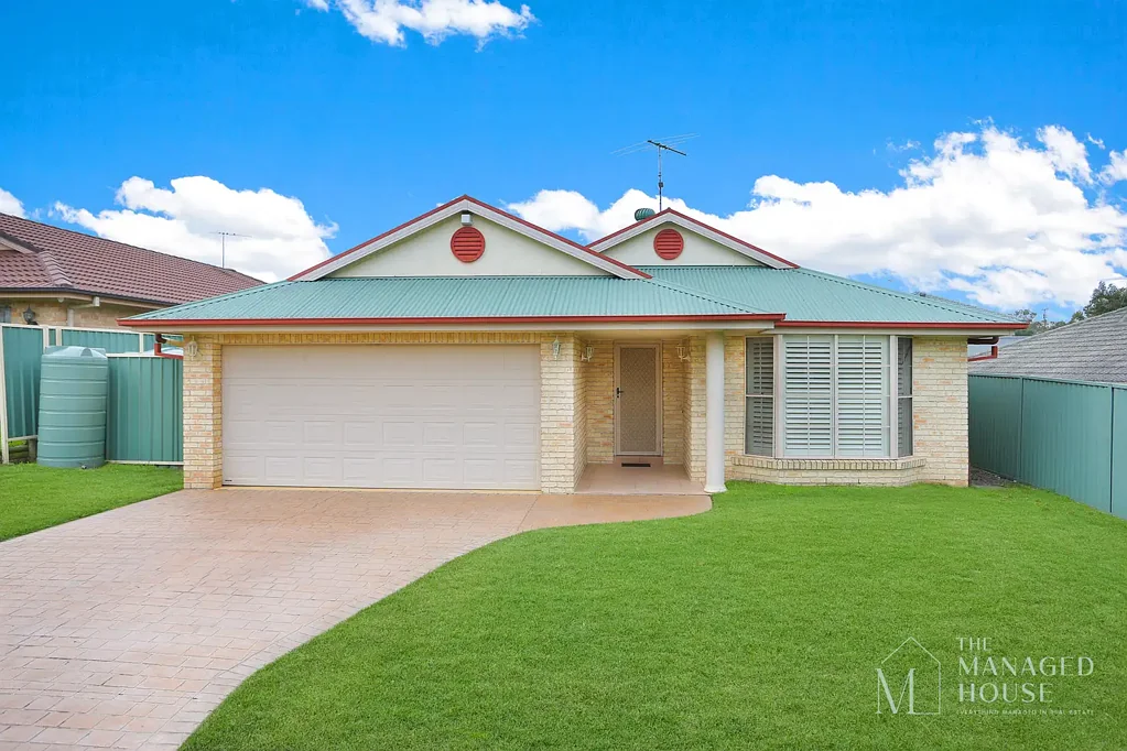 Spacious 5-Bedroom Family Home with Multiple Living Areas
