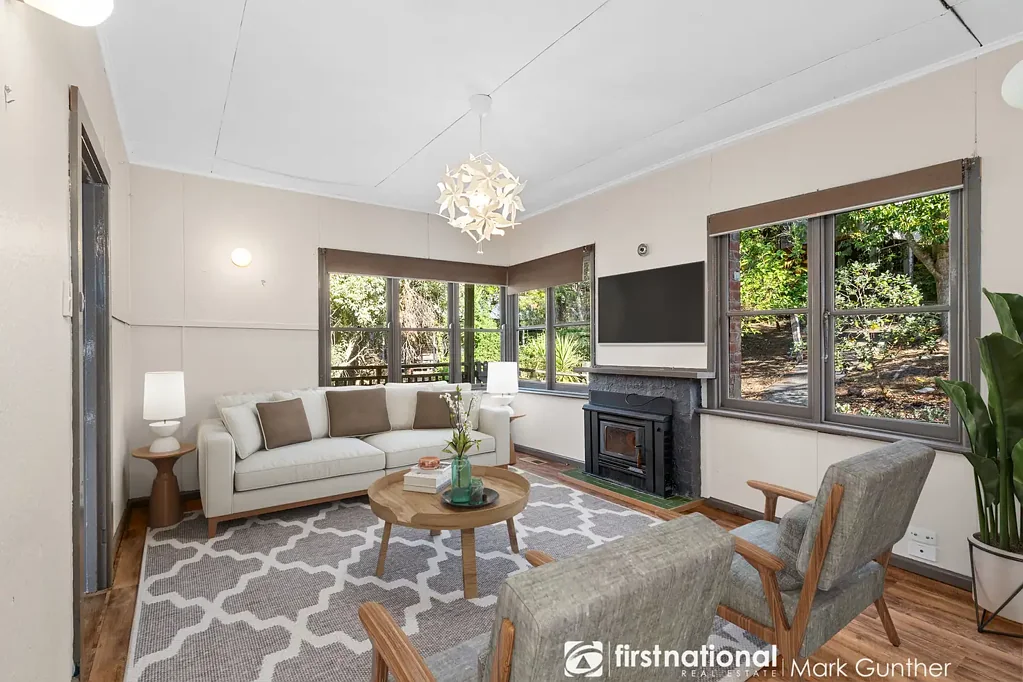 Healesville 2 Bedroom Renovators Delight with Breathtaking Mountain Views
