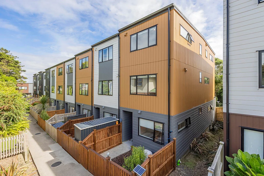Greenhithe 3部屋 Affordable Nearly New 3 Bed, 3 Bath Living