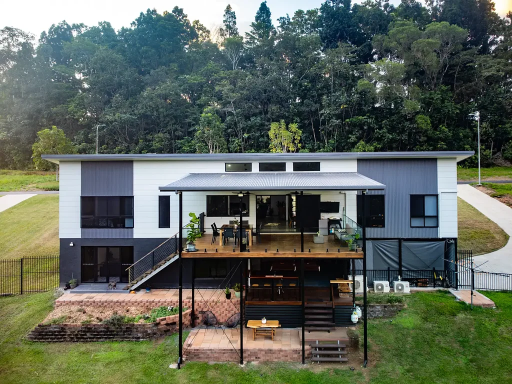 Goldsborough 5房  Spacious living with Grand views! Inspection by arrangement.