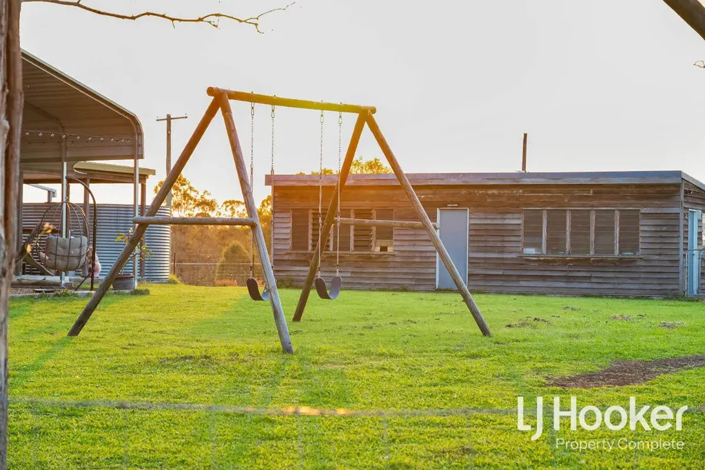 Jimboomba 4房  24英亩！一个真正的庄园圣地，拥有空间、宁静与壮丽景色  24 Acres! A True Acreage Sanctuary with Space, Serenity & Stunning Views